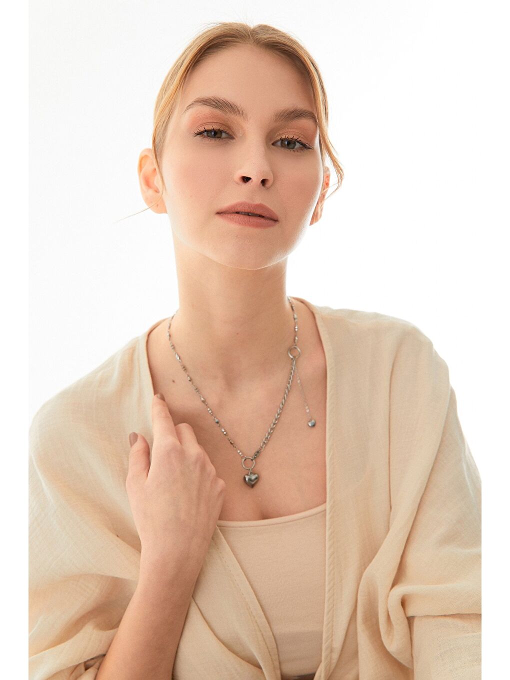 Gri Halka Detaylı Zincirli Çelik Kalp Kolye-2