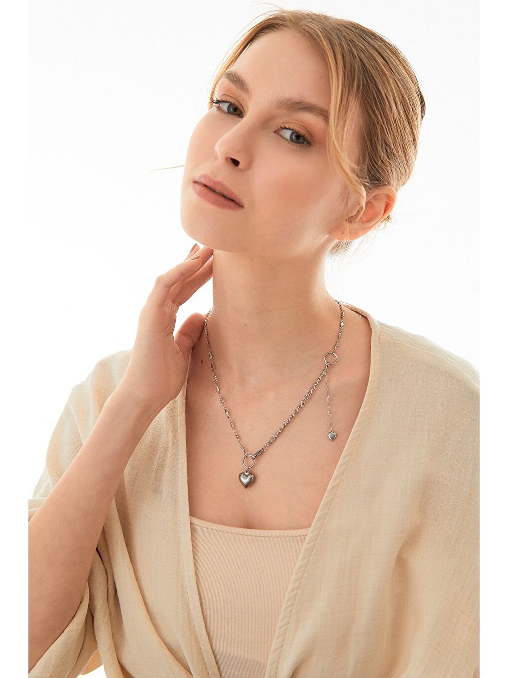 Gri Halka Detaylı Zincirli Çelik Kalp Kolye-3