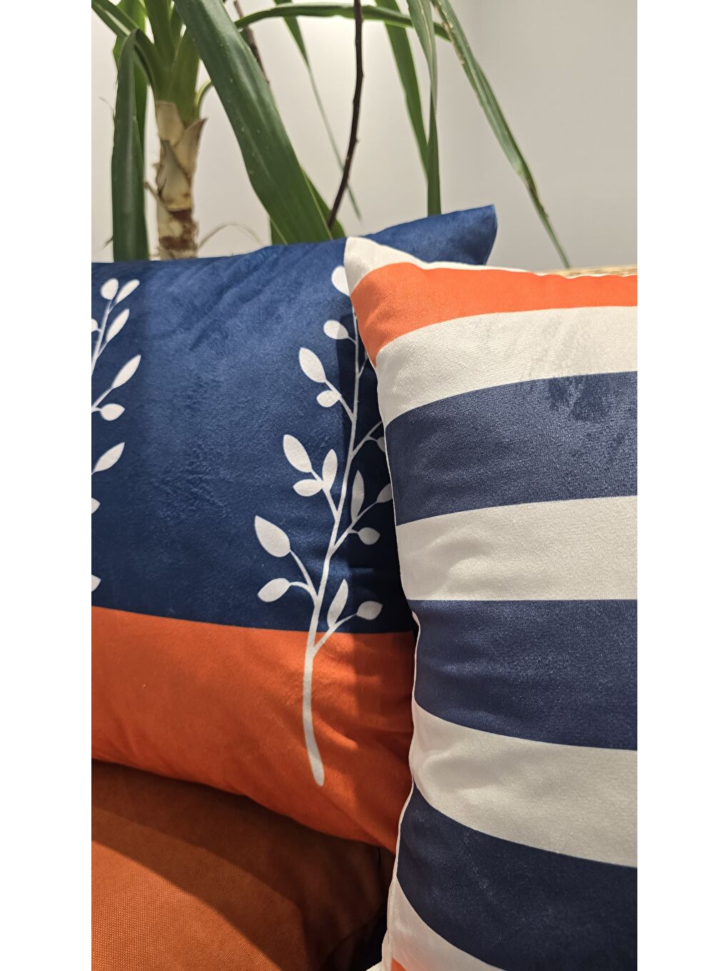 Lacivert Yaprak - Çizgi Desen 4 lü Modern  Dekoratif Kırlent Seti-4