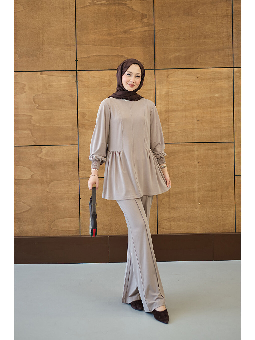 Bej Kadın Önü Çima Ve Büzgü Detay İkili Takım Vizon-3