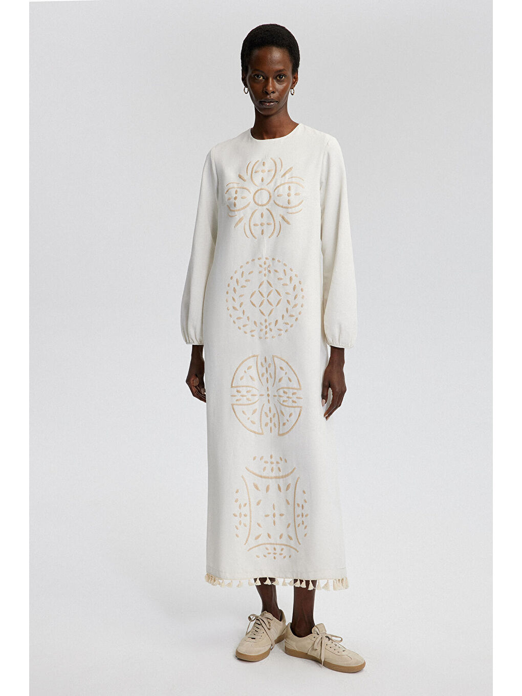 Ekru Keten Dokulu Nakışlı Elbise-2