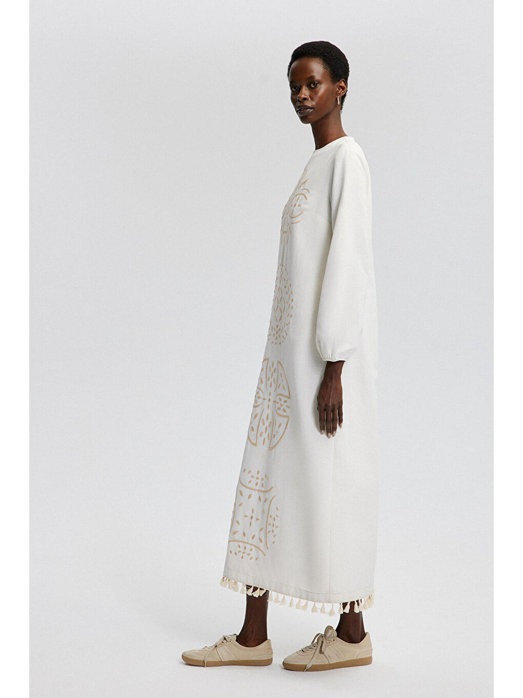 Ekru Keten Dokulu Nakışlı Elbise-6