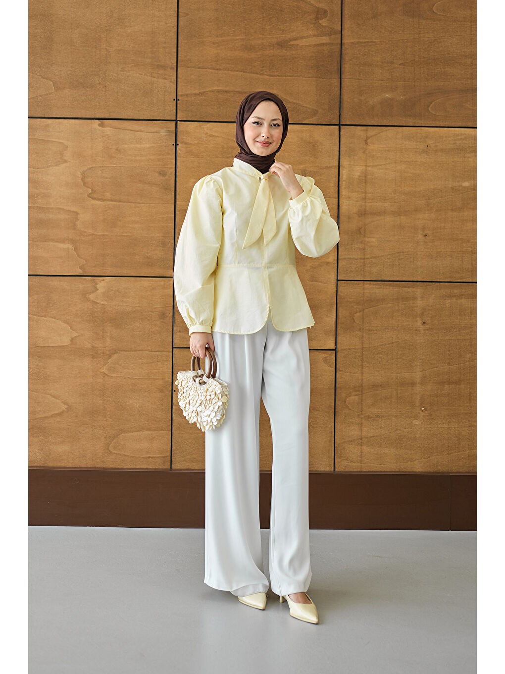 Kadın Fular Yaka Detaylı Kısa Gömlek Sarı-1