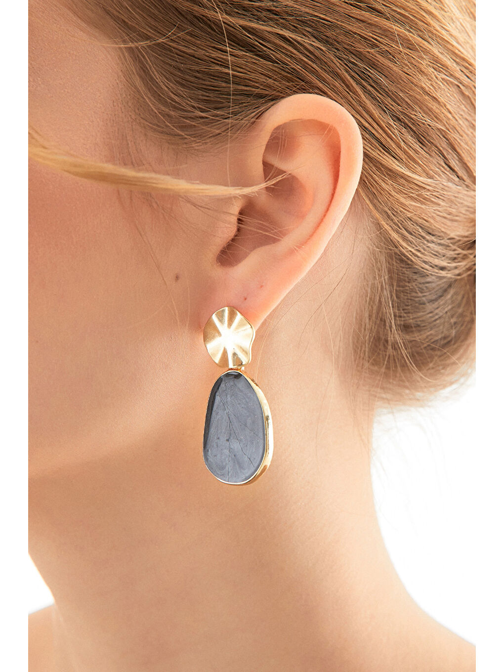 Siyah Sedefli Sallantılı Küpe-1