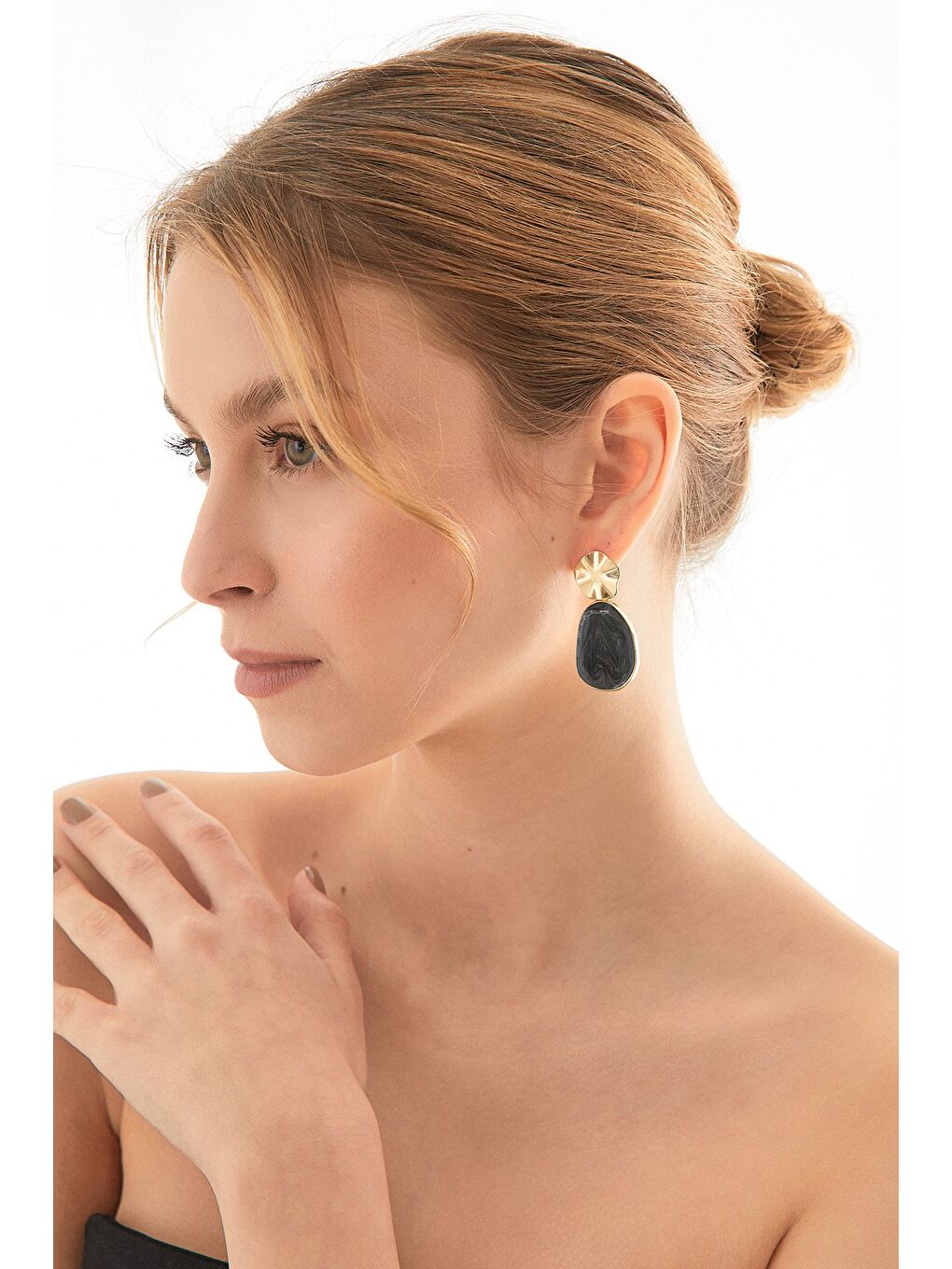 Siyah Sedefli Sallantılı Küpe-2