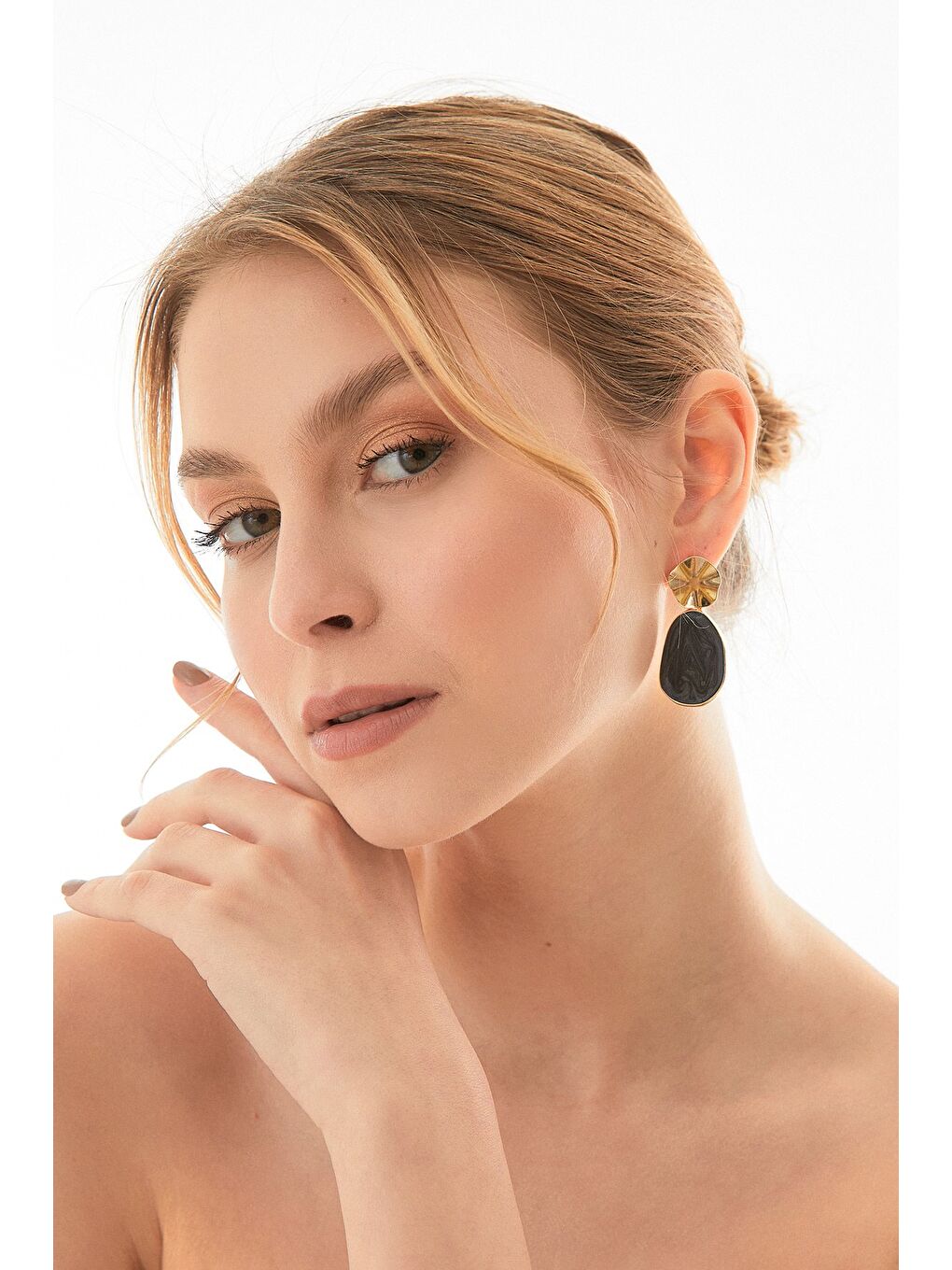 Siyah Sedefli Sallantılı Küpe-3