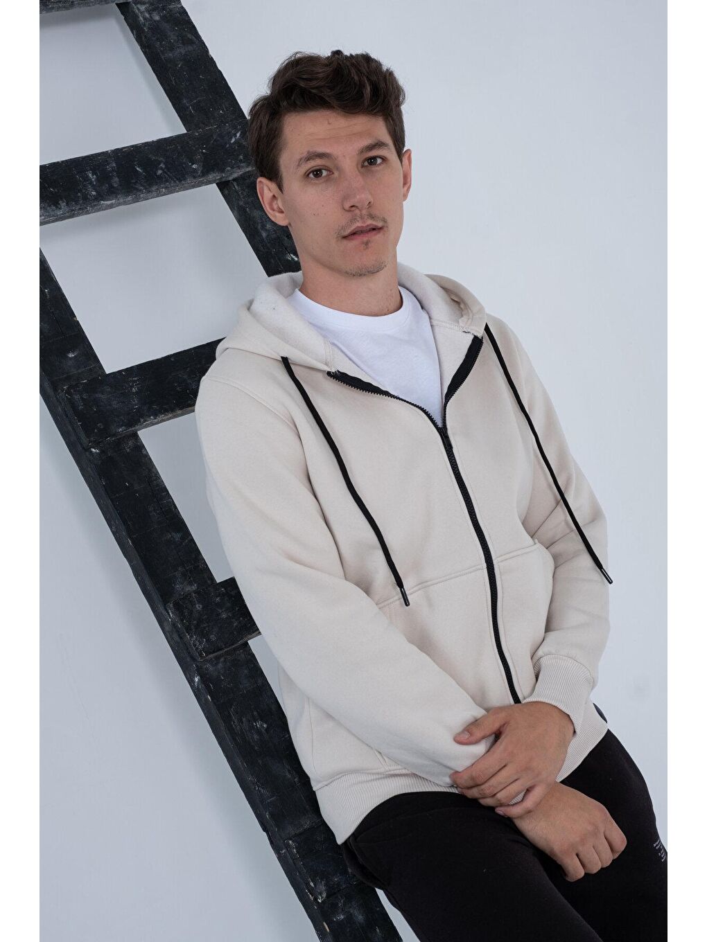 Bej Regular Fit Kapüşonlu Yaka  Pamuklu Rahat Erkek Fermuarlı Sweatshirt Hırka RF0308