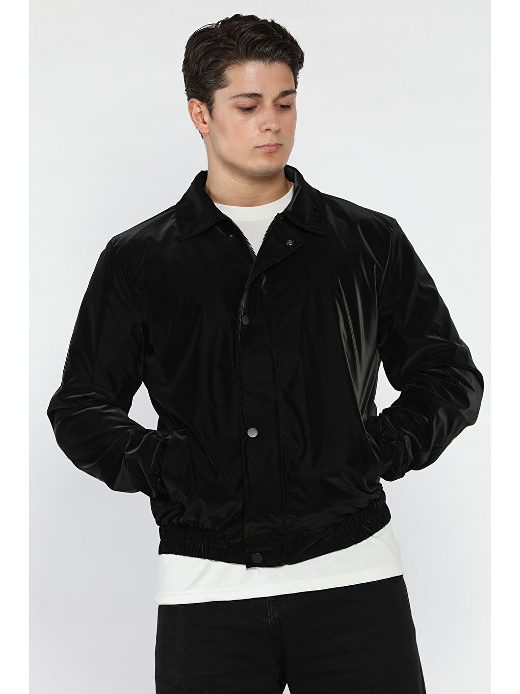 Siyah Erkek Astarlı Fermuarlı Ön Çıtçıtlı Mevsimlik Mont-1