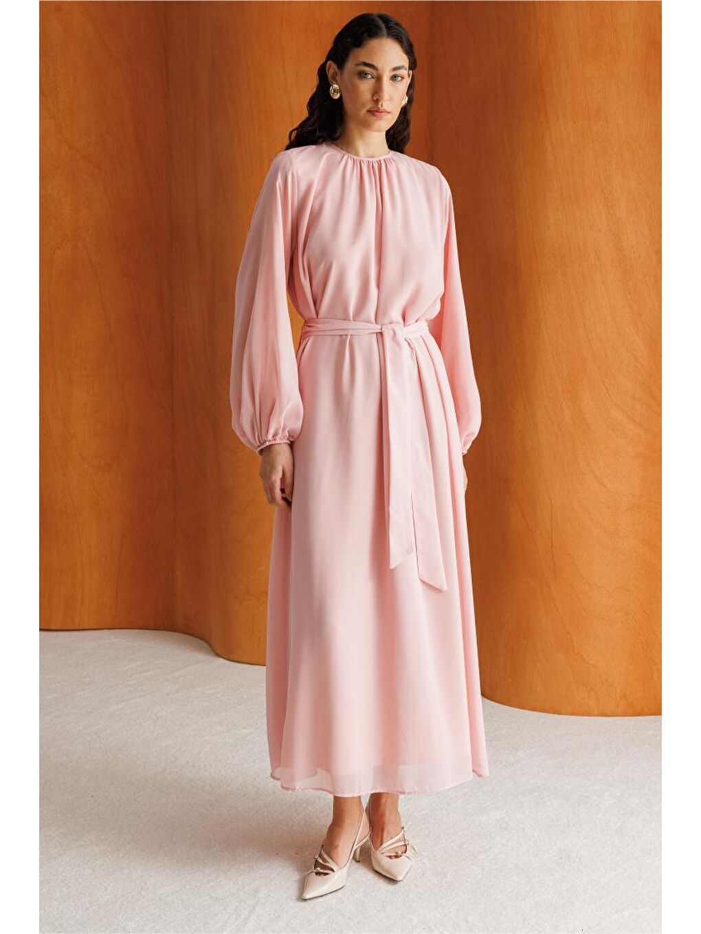 Pudra Balon Kollu Kuşaklı Pembe Maksi Şifon Elbise-1