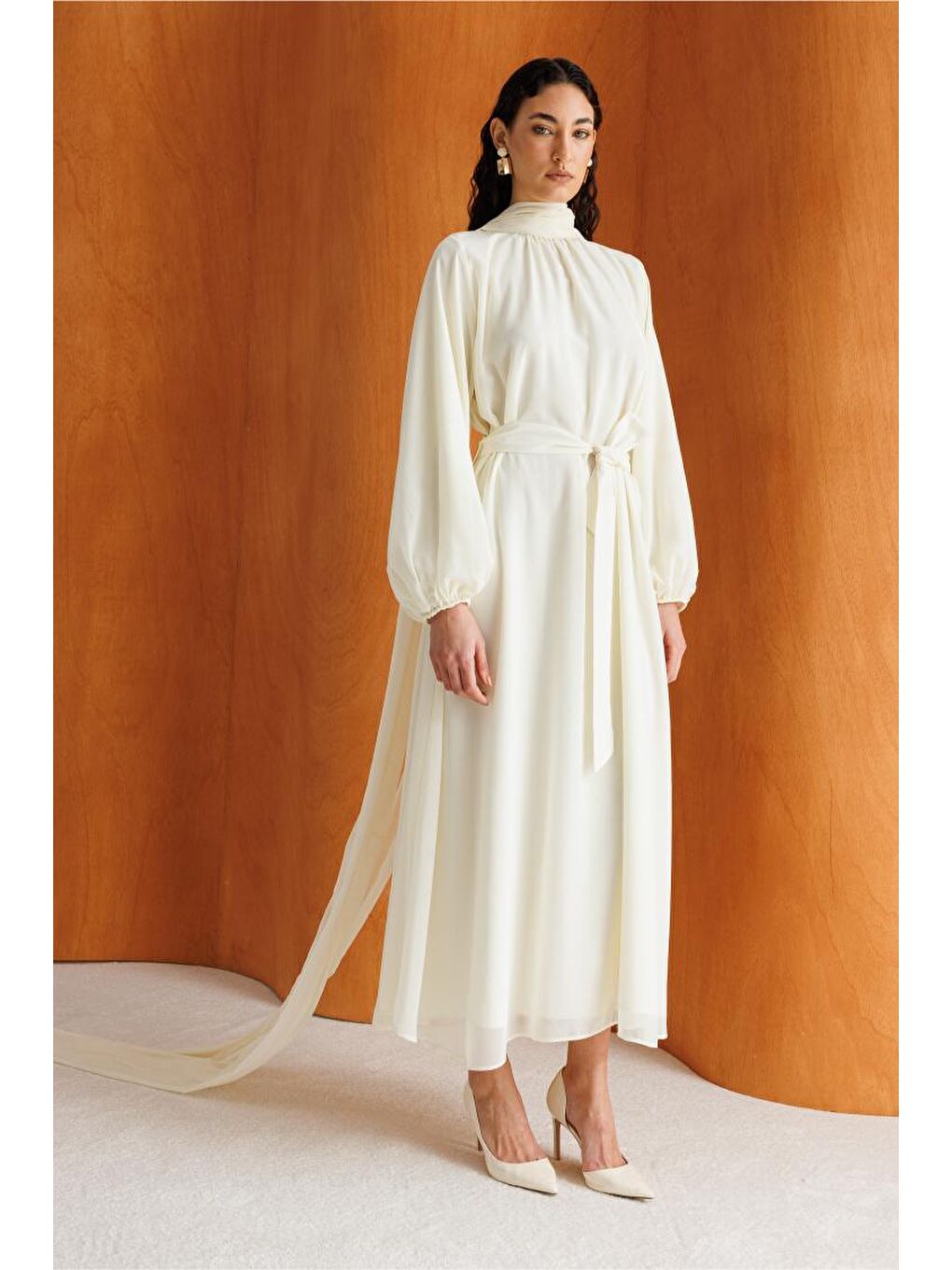 Balon Kollu Kuşaklı Ekru Maksi Şifon Elbise-1