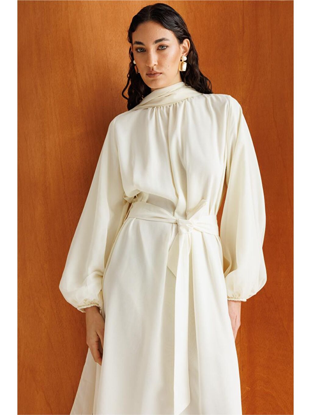 Balon Kollu Kuşaklı Ekru Maksi Şifon Elbise-2