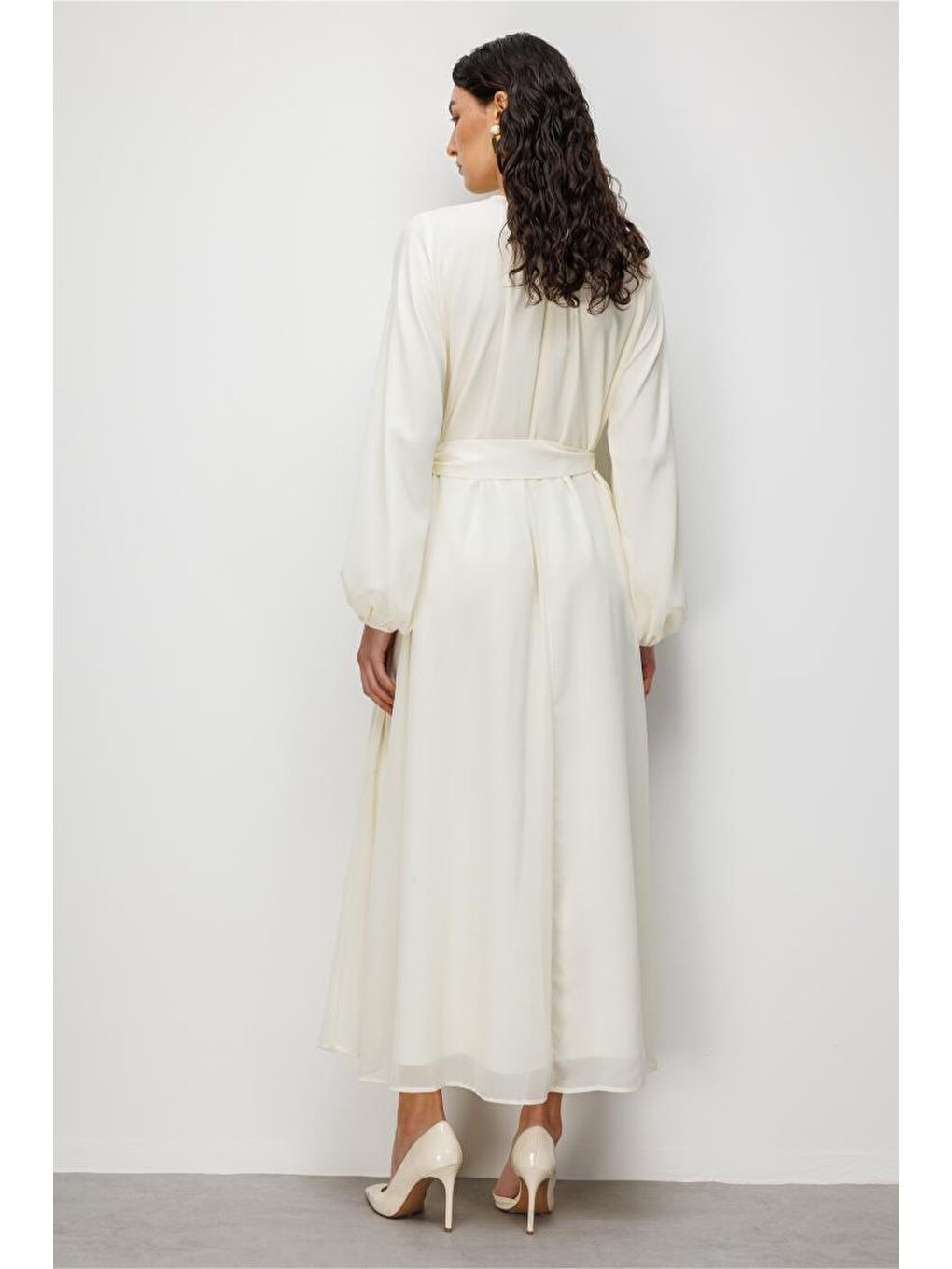 Balon Kollu Kuşaklı Ekru Maksi Şifon Elbise-5