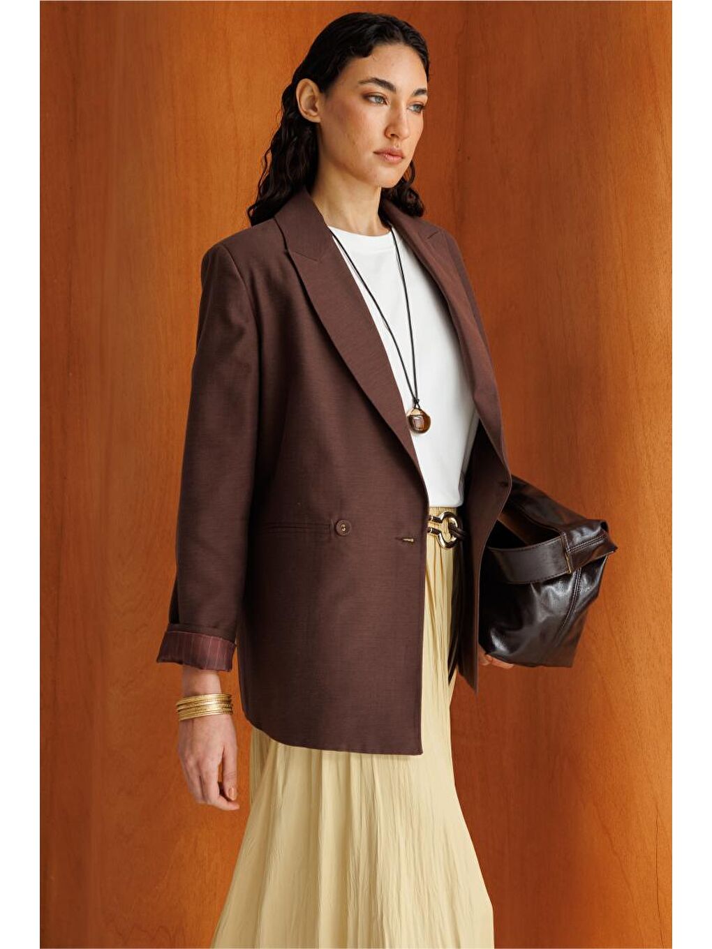 Sarı Kırışık Görünümlü Saten Maksi Etek-2