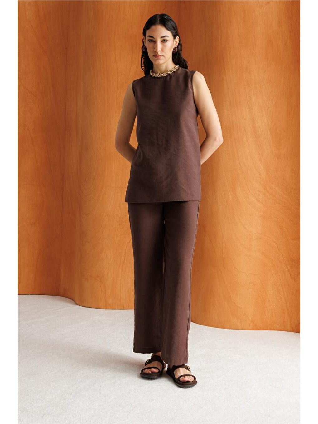 Kahverengi Kolsuz Basic Bluz-1