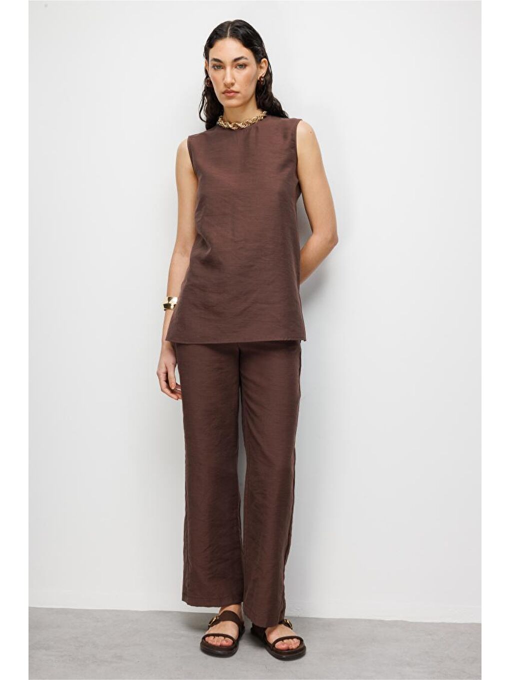 Kahverengi Kolsuz Basic Bluz-3