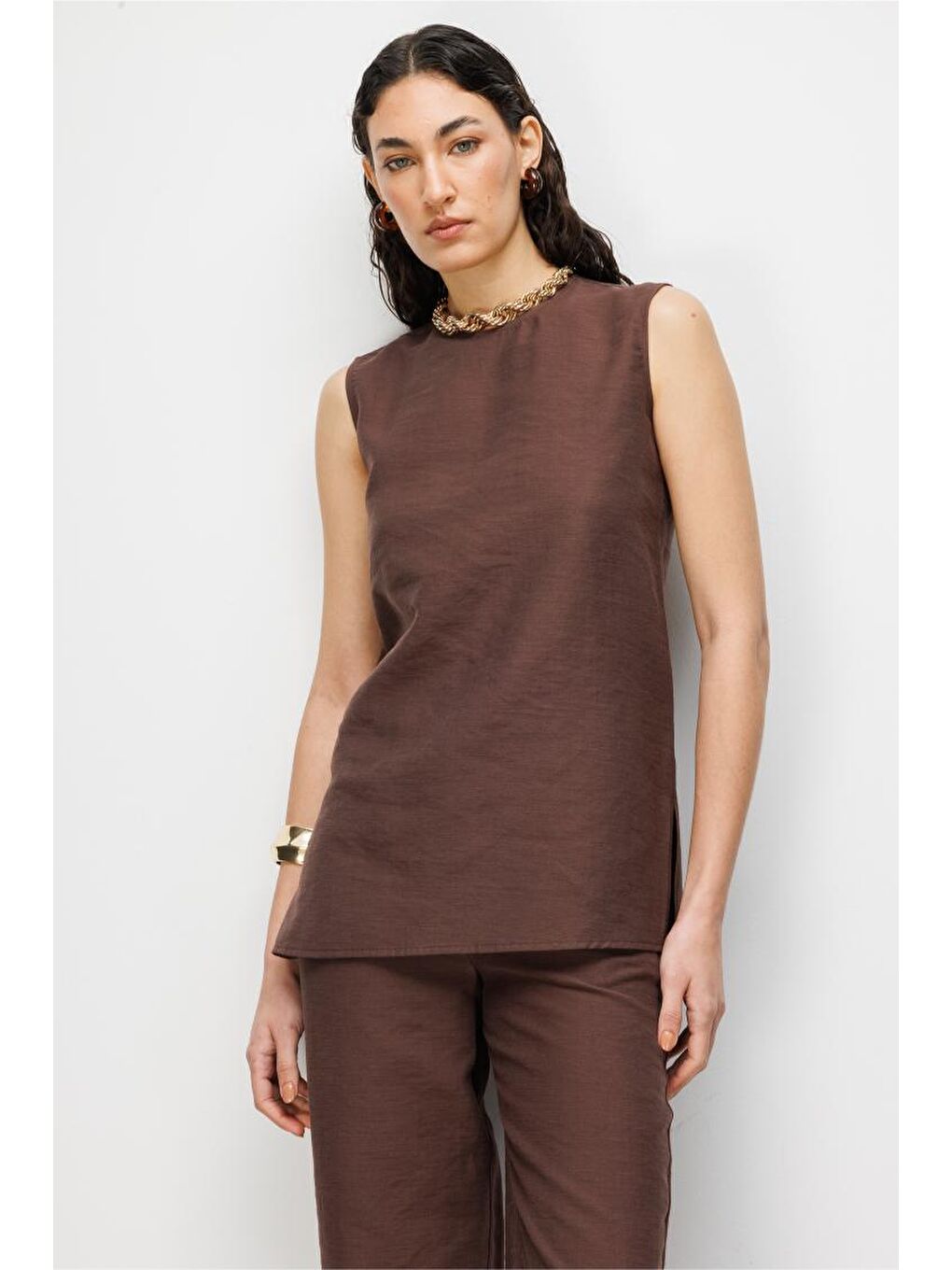 Kahverengi Kolsuz Basic Bluz-4