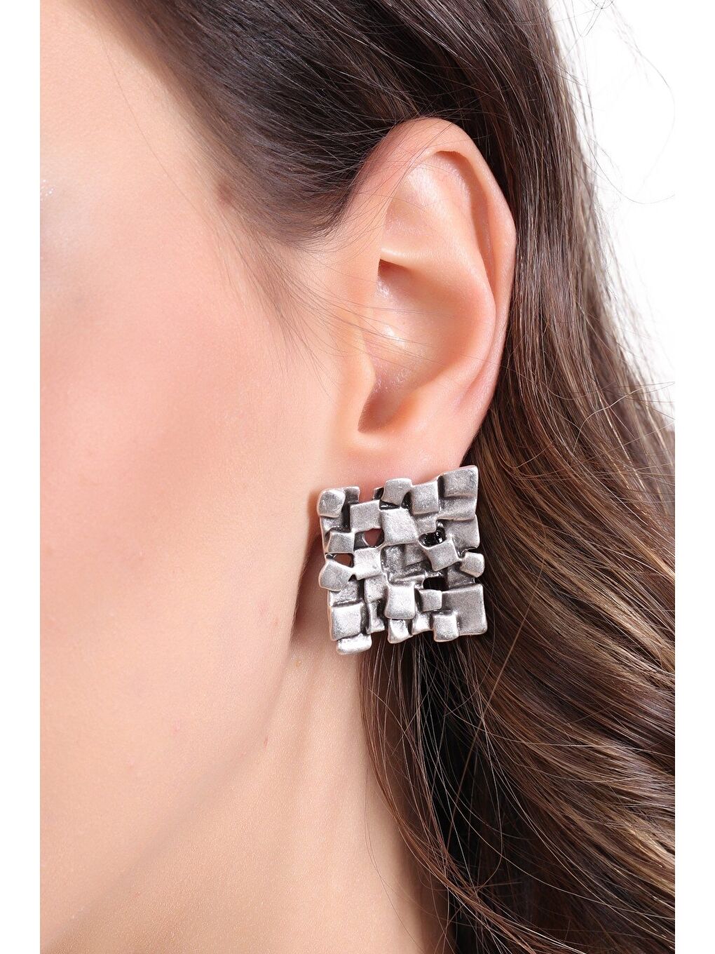 Gri Kadın Antik Gümüş Kaplama Çivili Model Kabartma Baskılı Küpe-1