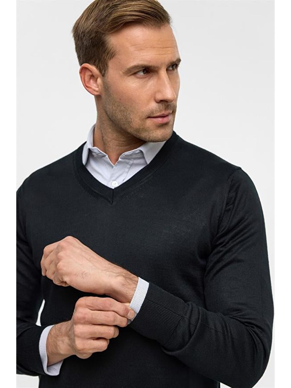 Siyah Regular Düz V Yaka Triko-3