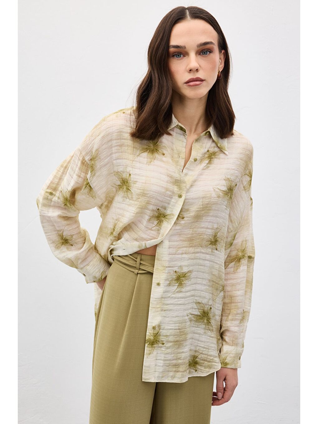 Kolu Katlamalı İnce Gömlek - Haki-2