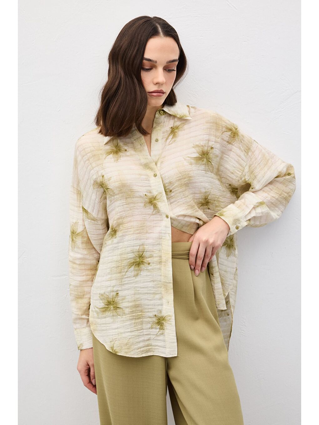 Kolu Katlamalı İnce Gömlek - Haki-4
