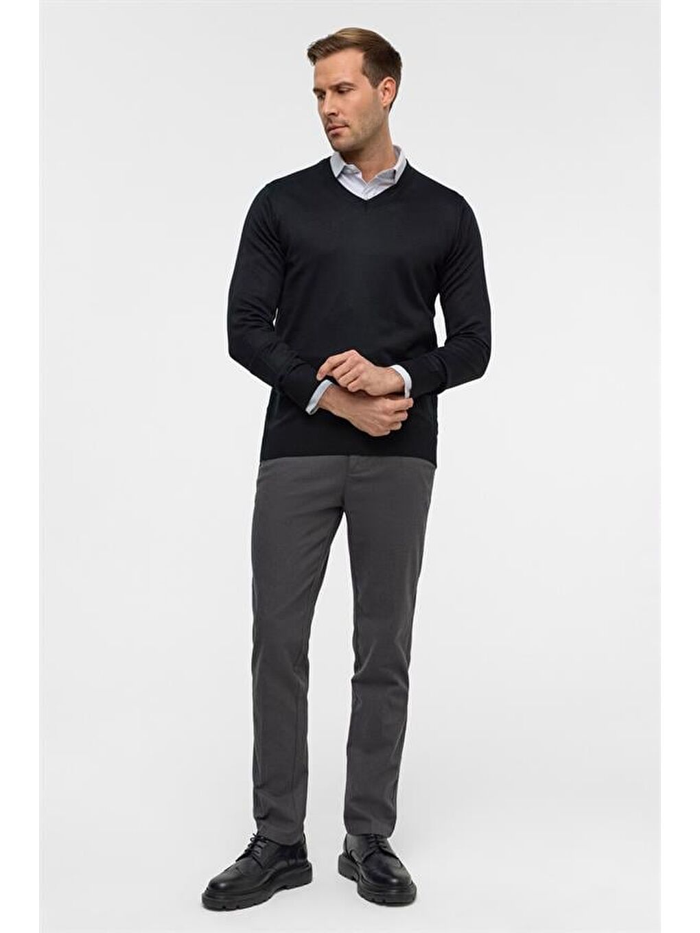 Siyah Regular Düz V Yaka Triko-4