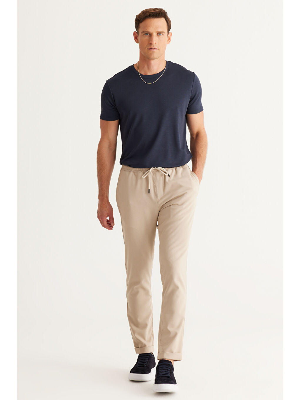 Erkek Bej Slim Fit Rahat Kesim Beli Bağlamalı Yan Cepli Jogger Pantolon