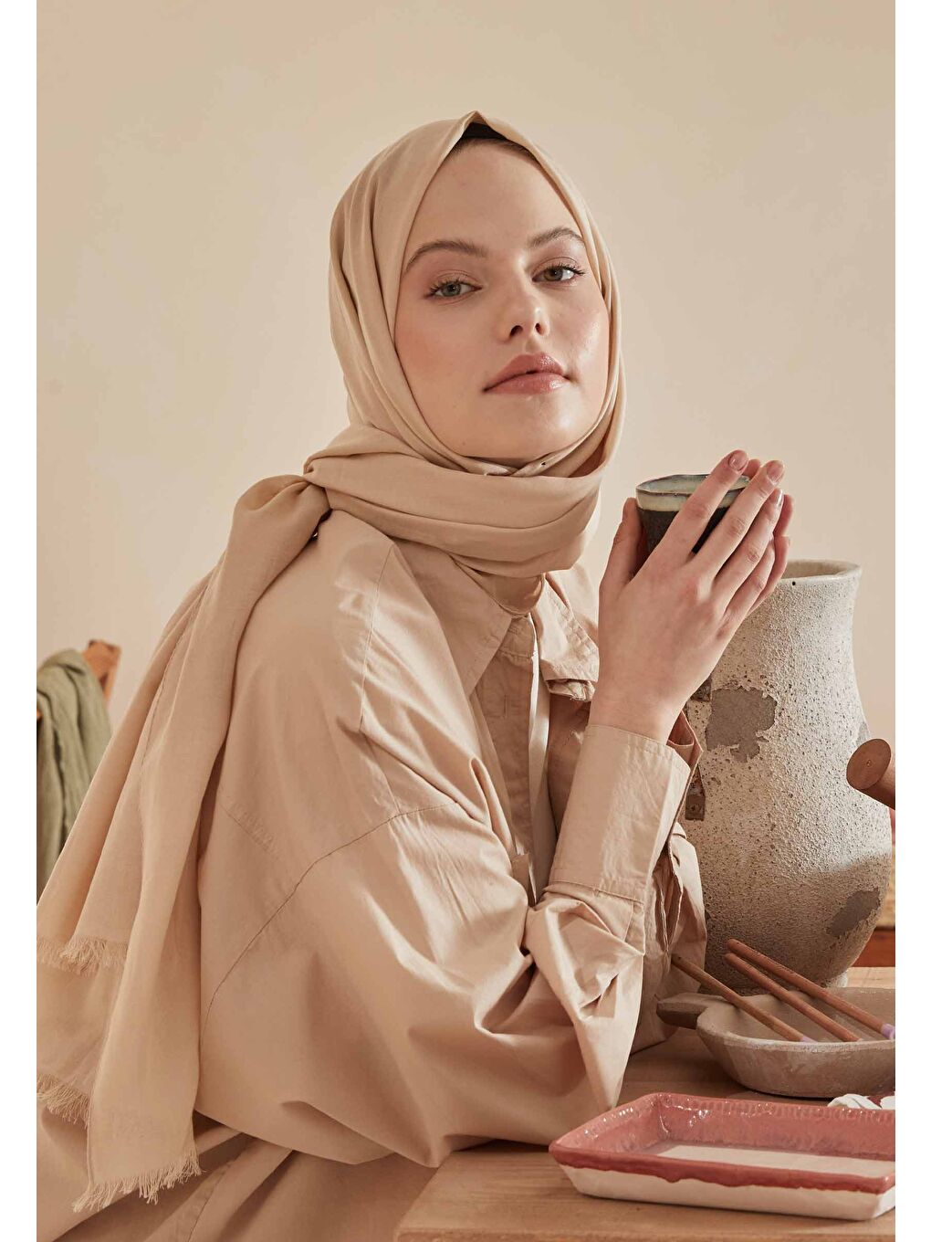 Kahverengi İnce Pamuk Vual Şal Krem
