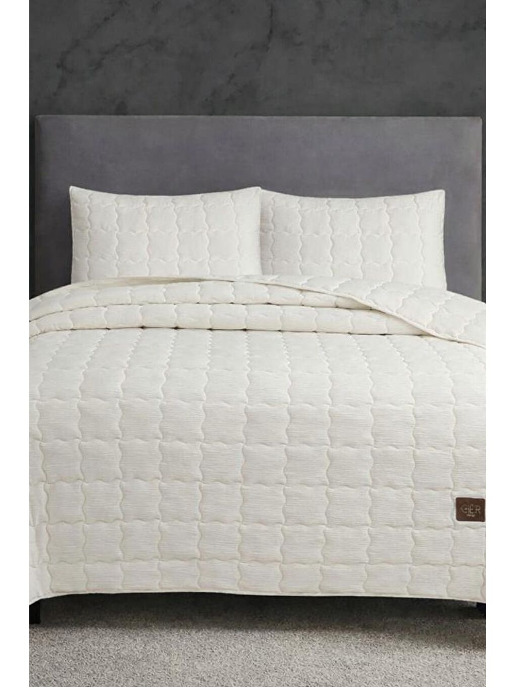 Ekru Cher Kapitoneli 240x260cm Çift Kişilik Yatak Örtüsü Krem