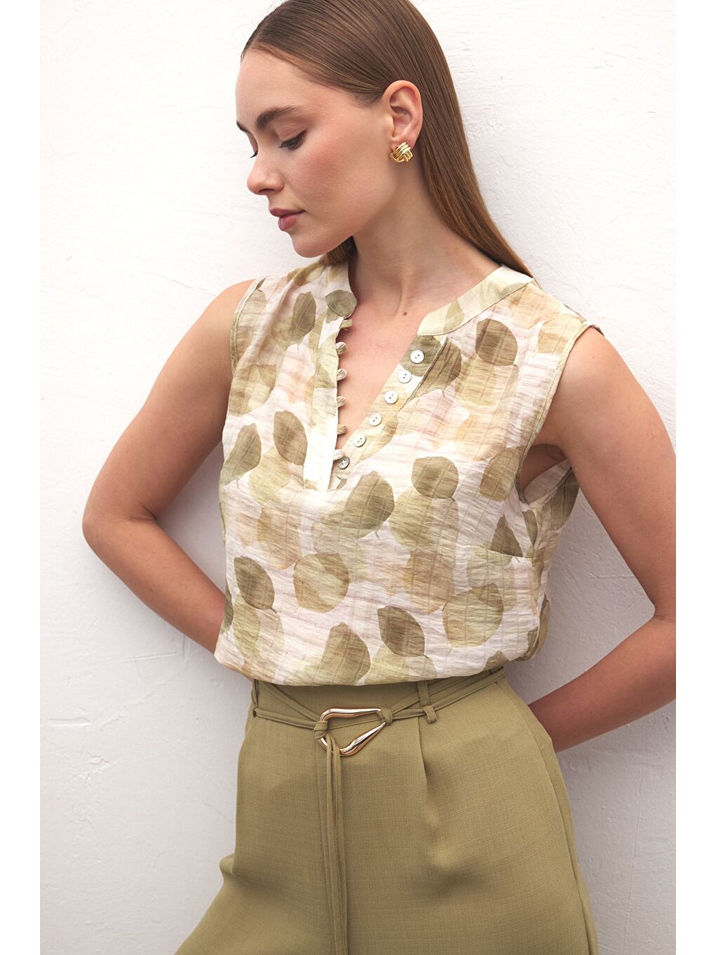 Kolsuz V Yaka Bluz - Haki-3