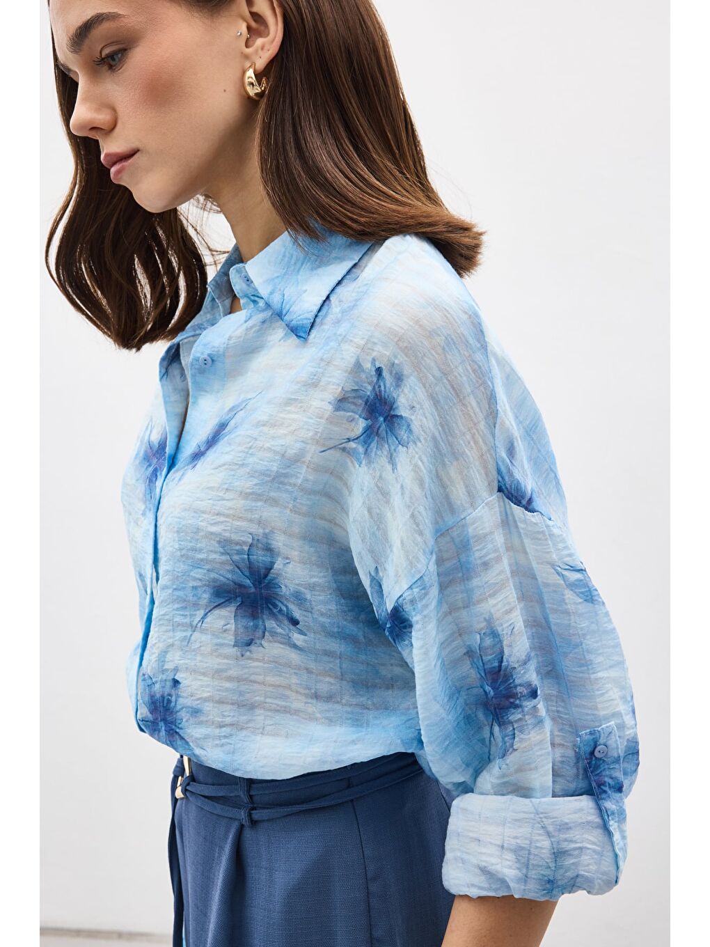 Kolu Katlamalı İnce Gömlek - Mavi-5