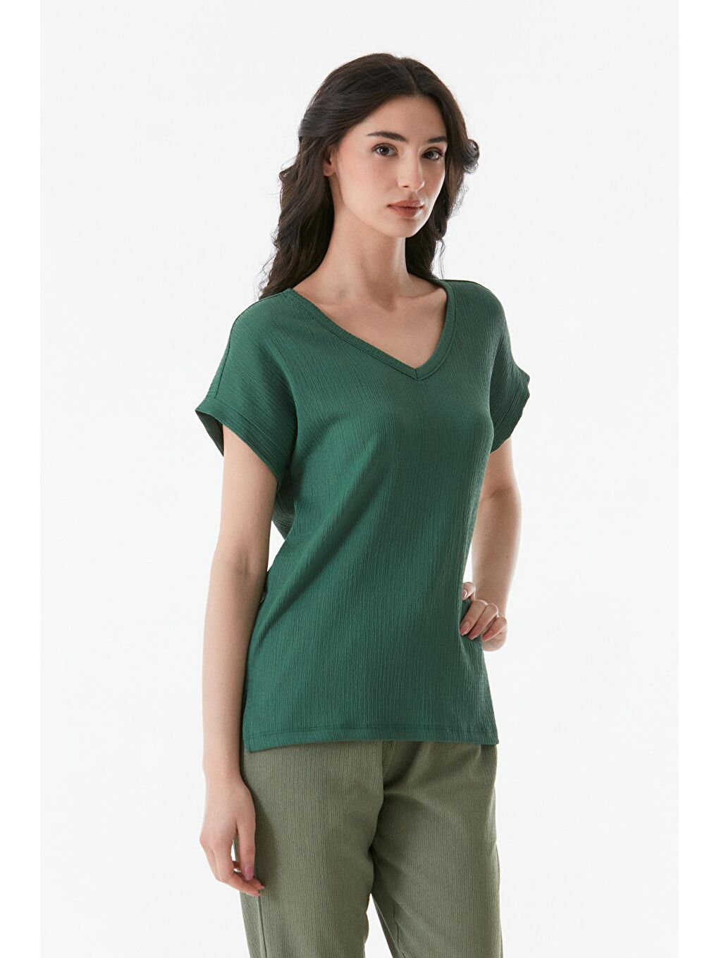 Yeşil Basic Bürümcük Kumaş V Yaka Bluz-4