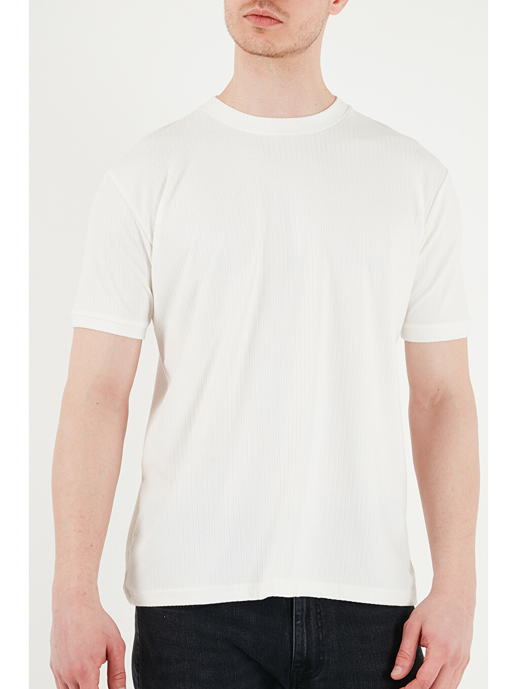 Beyaz Regular Fit Çizgili Dokulu Bisiklet Yaka T Shirt 5904023-5