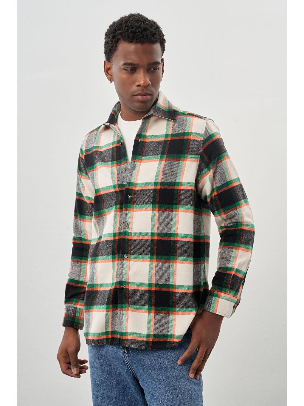 Siyah Yünlü Ekose Desen Yumuşak Yaka Cepsiz Uzun Kol Casual Comfort Fit Gömlek 1004245227