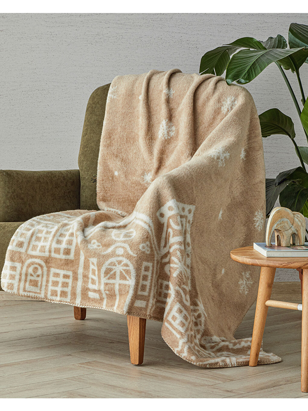 Gingerbread cottage Akrilik Tv Battaniye 130x170 cm Bej-1