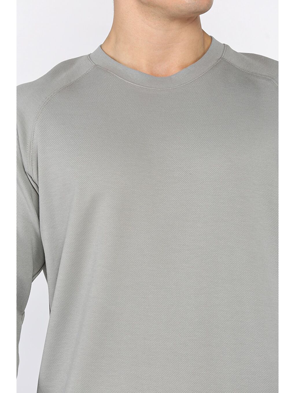 Gri Erkek Bisiklet Yaka Diyagonal Kumaş Sweatshirt-3