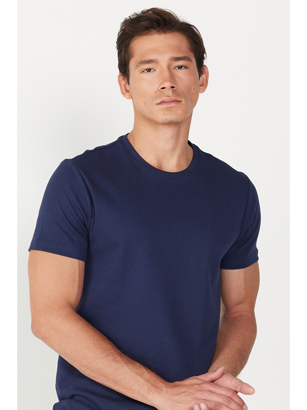 Erkek Lacivert Slim Fit Dar Kesim Bisiklet Yaka %100 Pamuk Tişört-3
