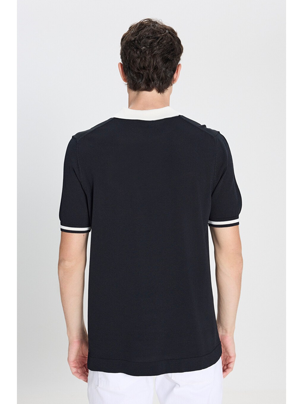Erkek Siyah-Ekru Standart Fit Normal Kesim Polo Yaka Triko Tişört-4