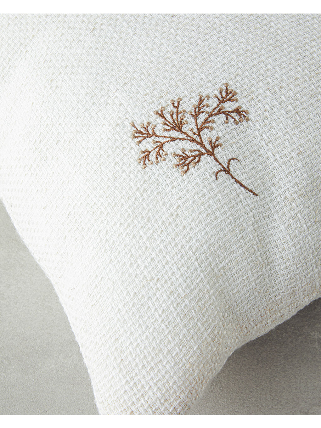 Serenita Nakışlı Dekoratif Kırlent 45x45 cm Ekru-1