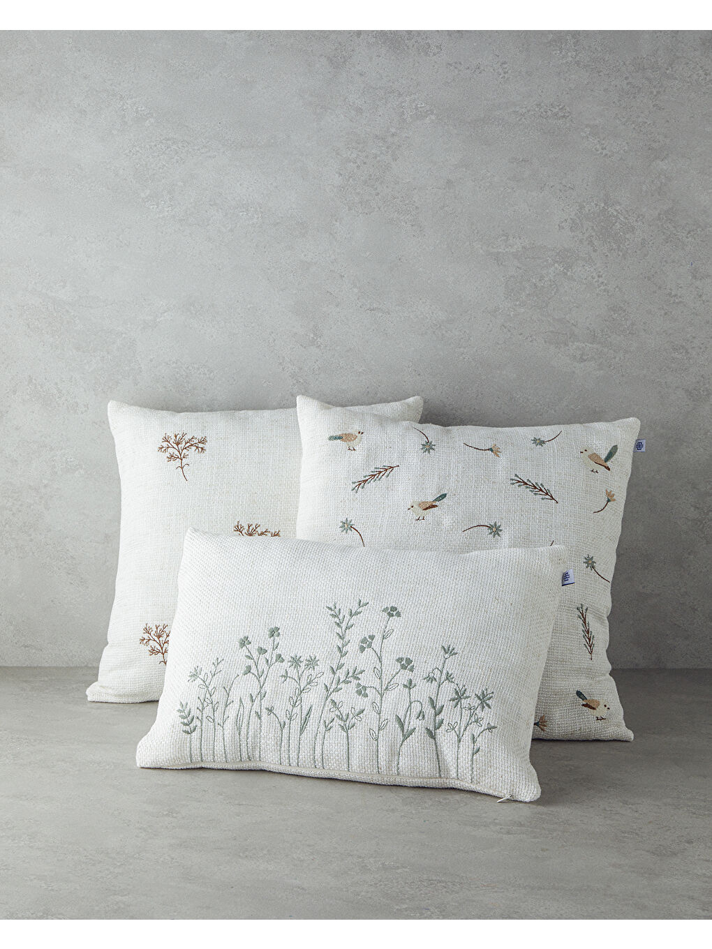 Serenita Nakışlı Dekoratif Kırlent 45x45 cm Ekru-3