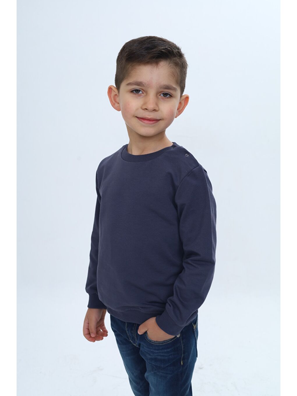 Antrasit Erkek Çocuk Relax Fit Bisiklet Yaka Omuzu Çıtçıtlı Sweatshirt-2