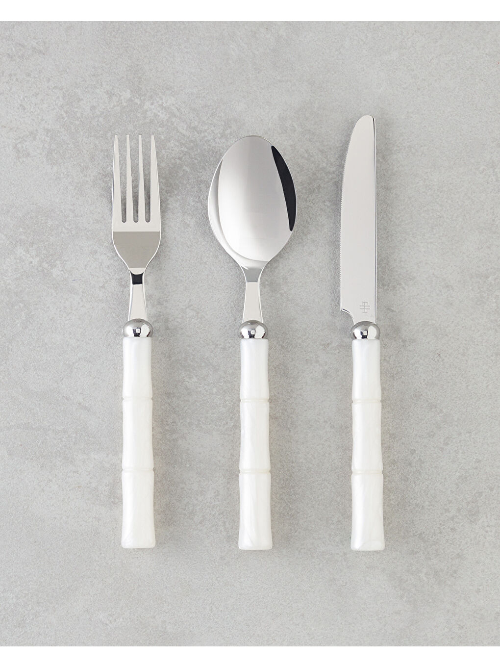 Ekru Maria Paslanmaz Çelik Çatal Kaşık Bıçak Takımı 18 Parça 6 Kişilik Krem