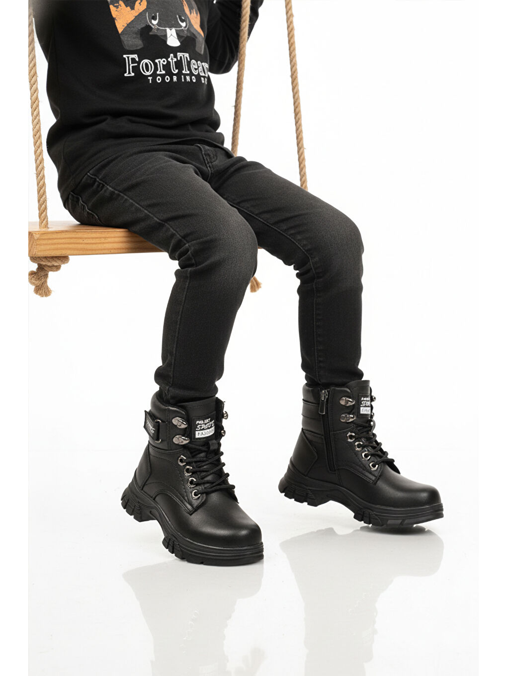 Siyah İçi Polarlı Kaymaz Taban Unisex Çocuk Bot 24035 F