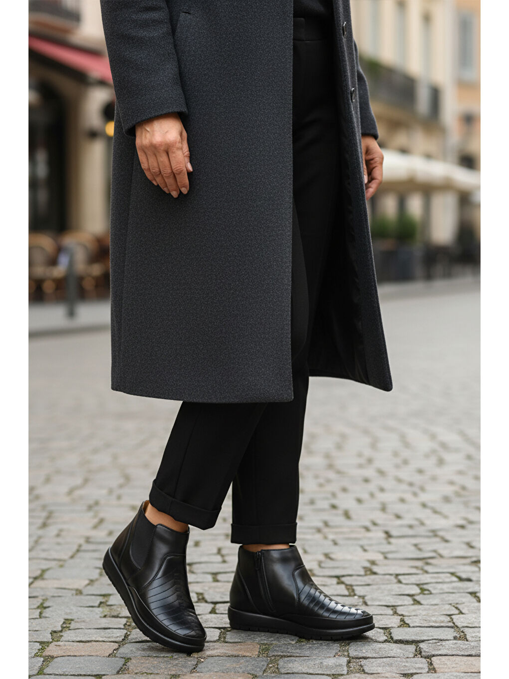 Siyah Jel Taban Anatomik Fermuarlı Kadın Bot 311 Z-2