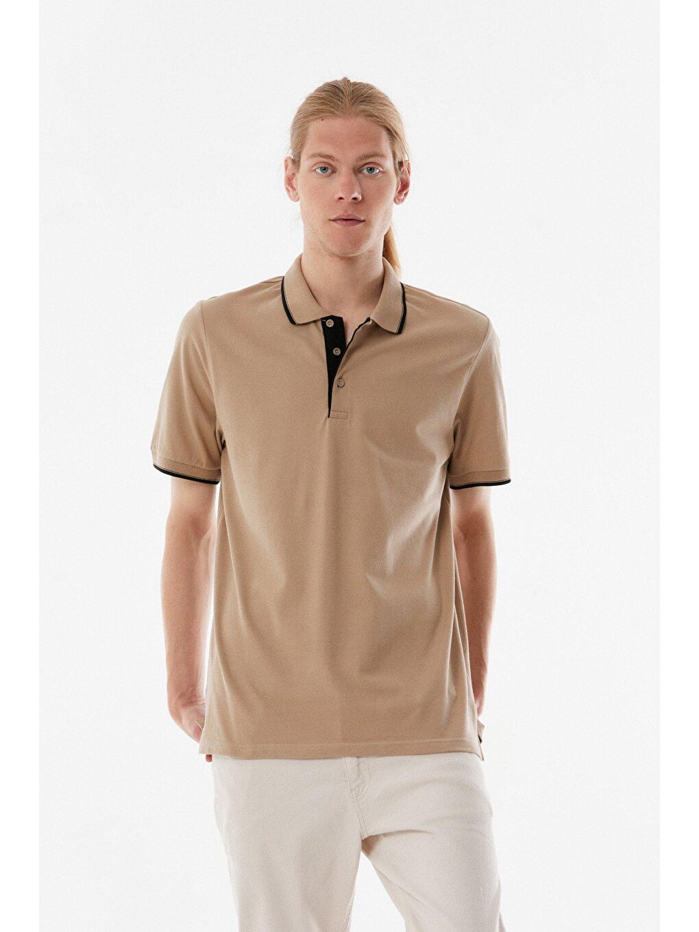 Bej Yakası Çizgili Polo Yaka  Tişört