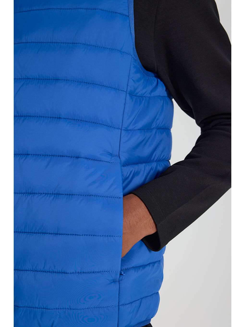 Erkek İndigo Rüzgar Geçirmez Taşınabilir Çantalı Sıcak Tutan Elyaf Dolgulu Ultra Hafif Standart Fit Şişme Yelek-5