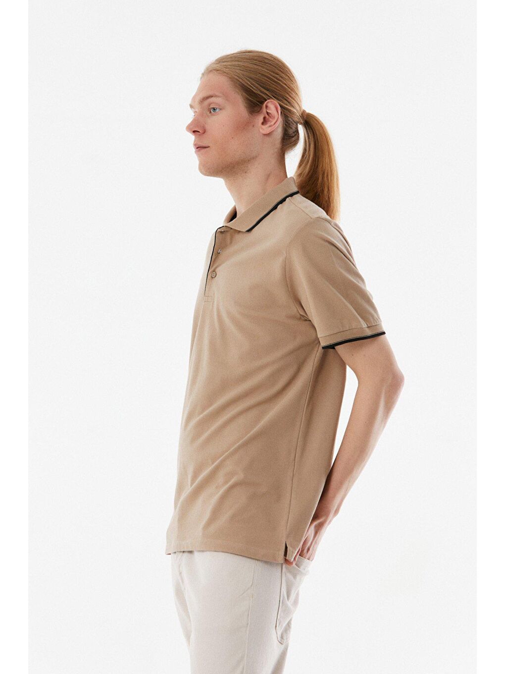 Bej Yakası Çizgili Polo Yaka  Tişört-3