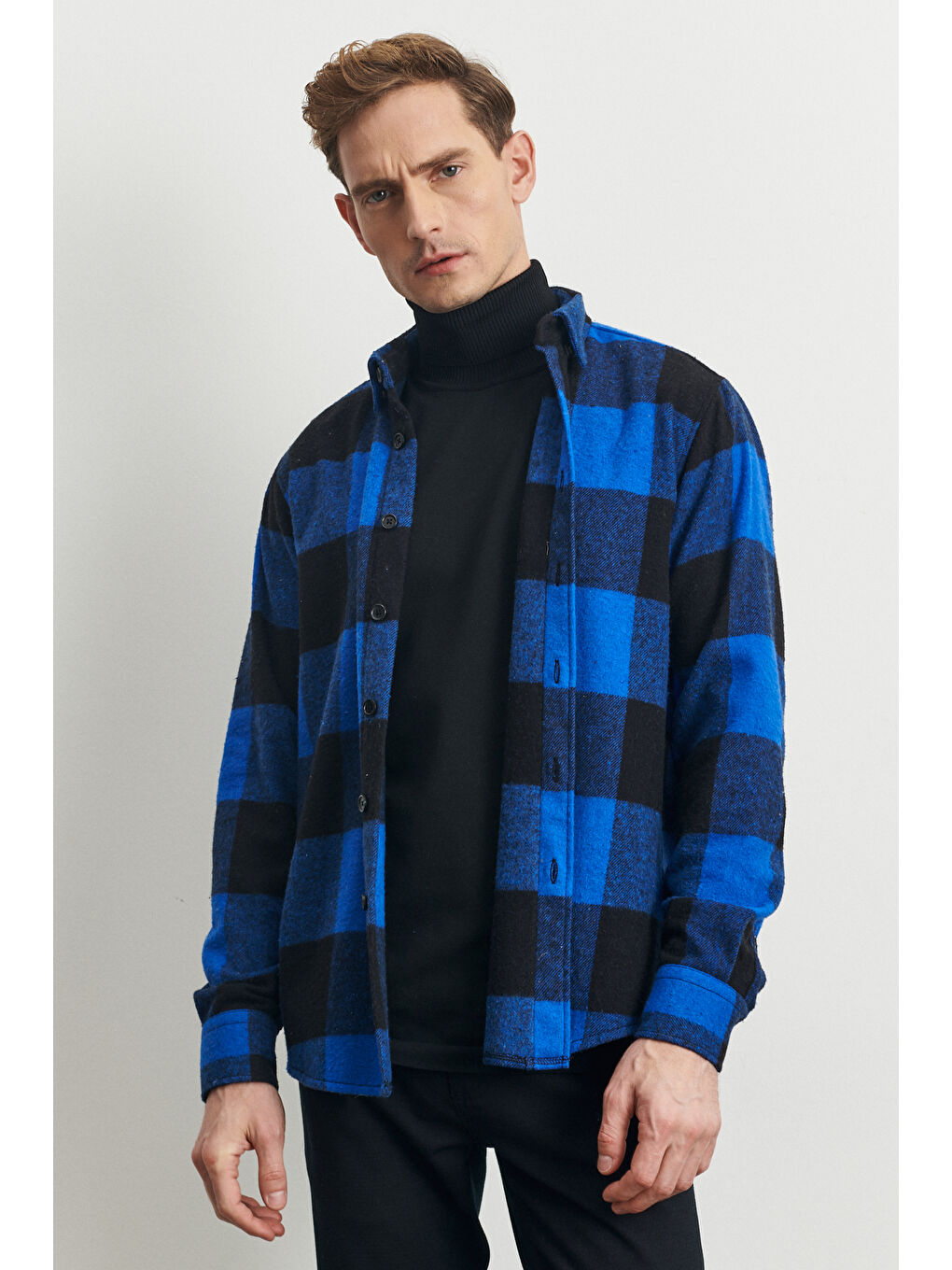 Mavi Erkek Saks-Siyah Comfort Fit Geniş Kesim Düğmeli Yaka Ekose Desenli Gömlek Ceket