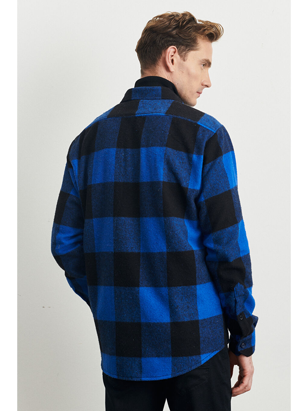 Mavi Erkek Saks-Siyah Comfort Fit Geniş Kesim Düğmeli Yaka Ekose Desenli Gömlek Ceket-5