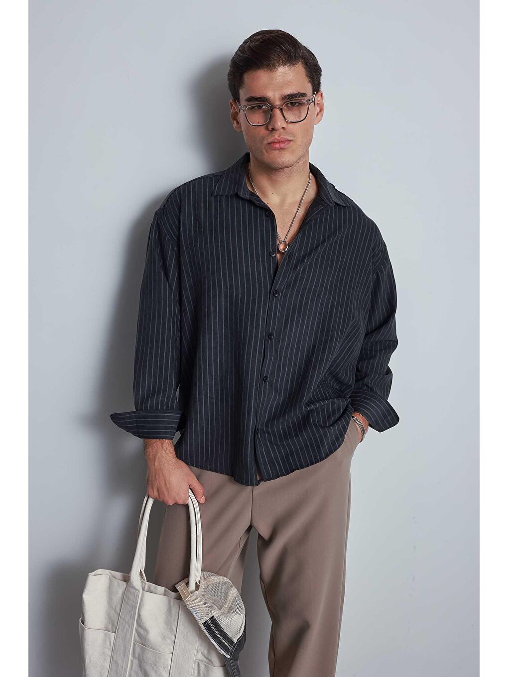 Erkek Oversize Çizgili Uzun Kollu Gömlek Siyah-2