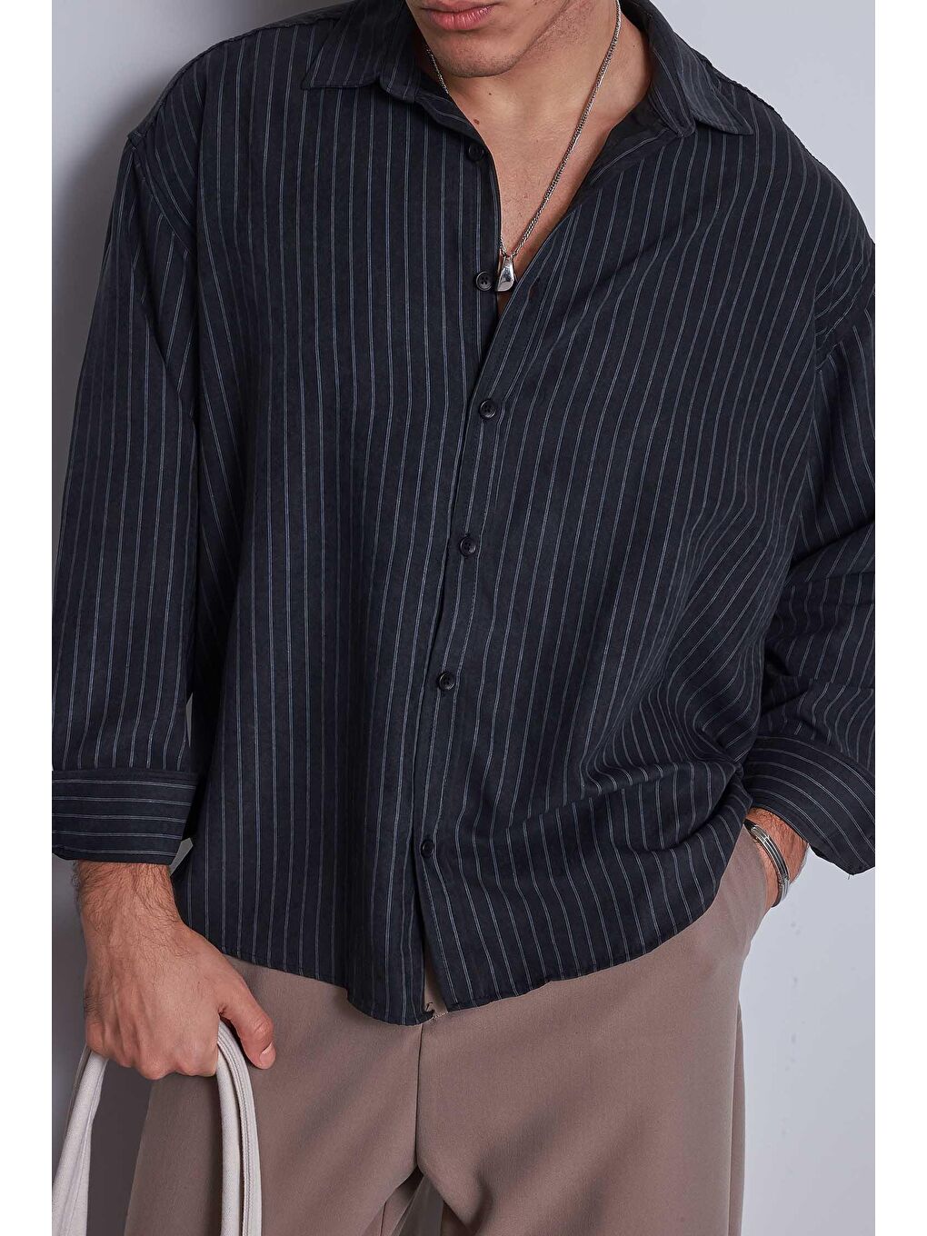 Erkek Oversize Çizgili Uzun Kollu Gömlek Siyah-3